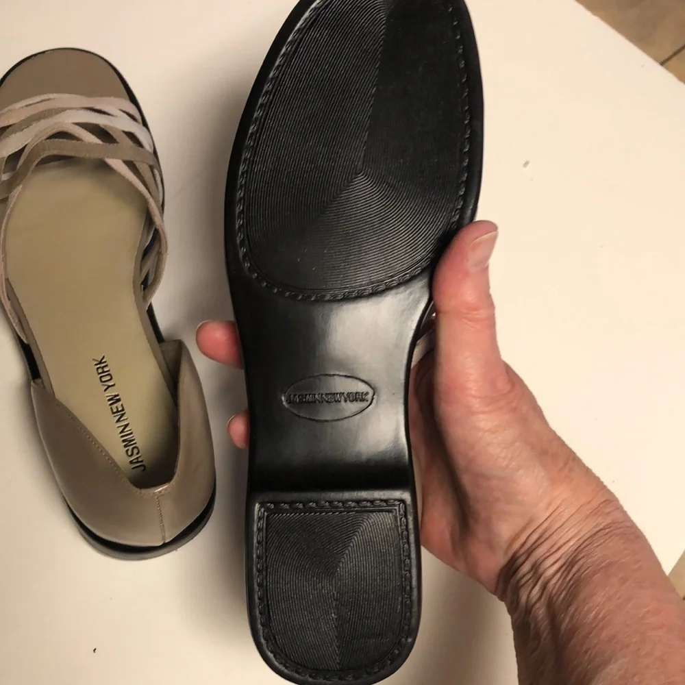 Jazzman New York open toe flats. Sz 9